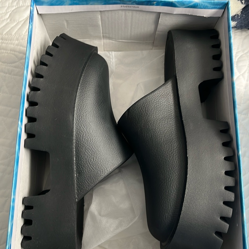 Free People Black Chunky Mules